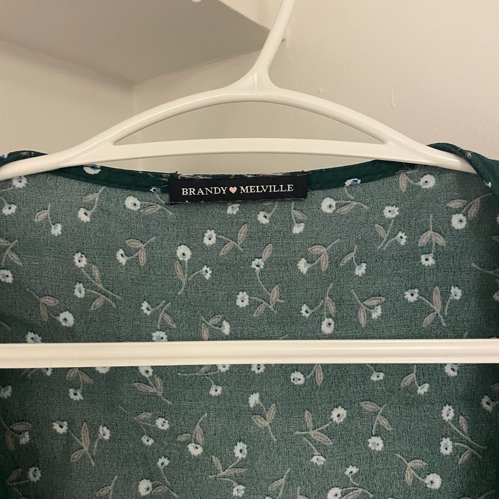 Brandy Melville Top - Picture 4 of 4